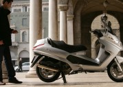 Piaggio X8 400 ie